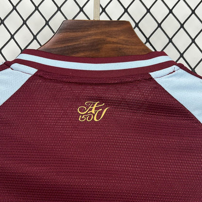 Camisa titular do Aston Villa 2025/26
