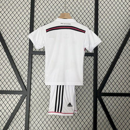 Camisa e shorts retrô infantil do Real Madrid 2014/15