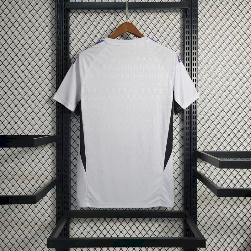 Camisa de goleiro 2 do Real Madrid 2023/24