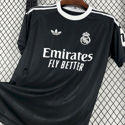 Real Madrid 2025/26 Training Jersey