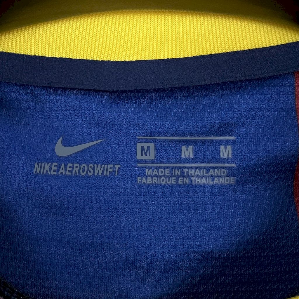 Camisa retrô titular do Barcelona 2010/11