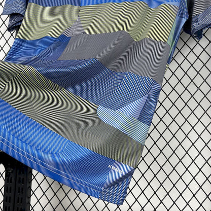 Camisa de treino pré-jogo do Real Madrid 2025/26