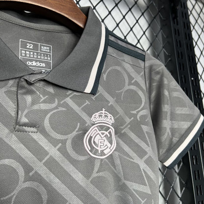 Terceiro uniforme reserva infantil do Real Madrid 2024/25