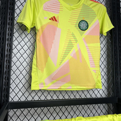Kit de goleiro infantil do Celtic 2024/25