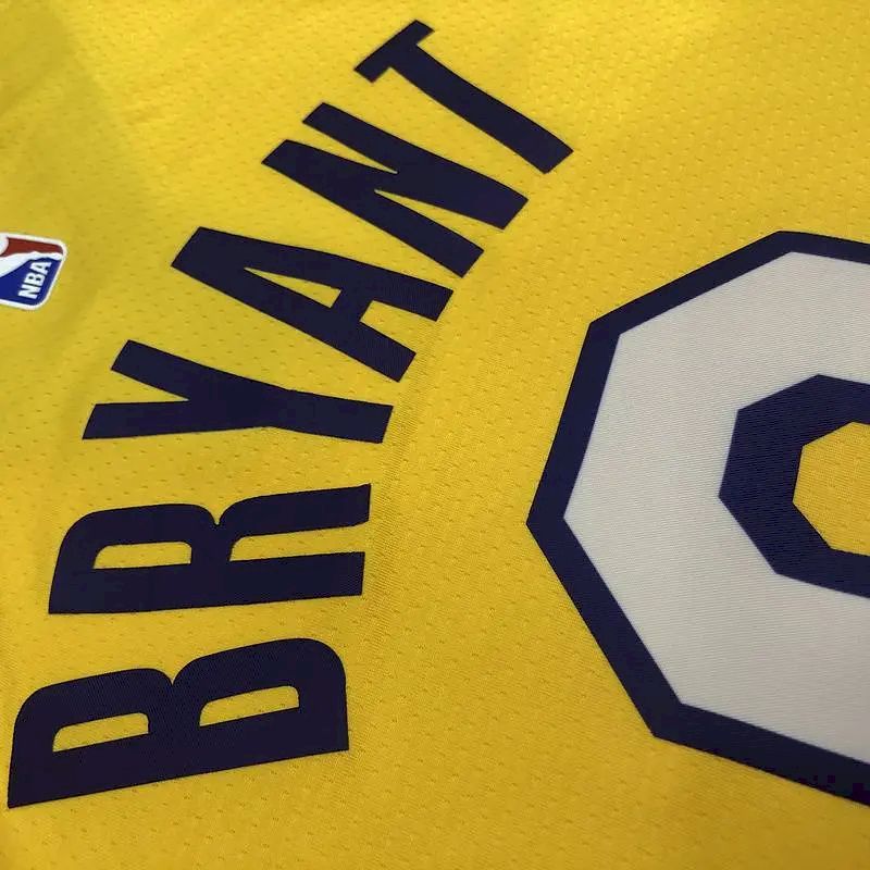 Camisa amarela masculina Kobe Bryant versão jogador – Edição clássica retrô