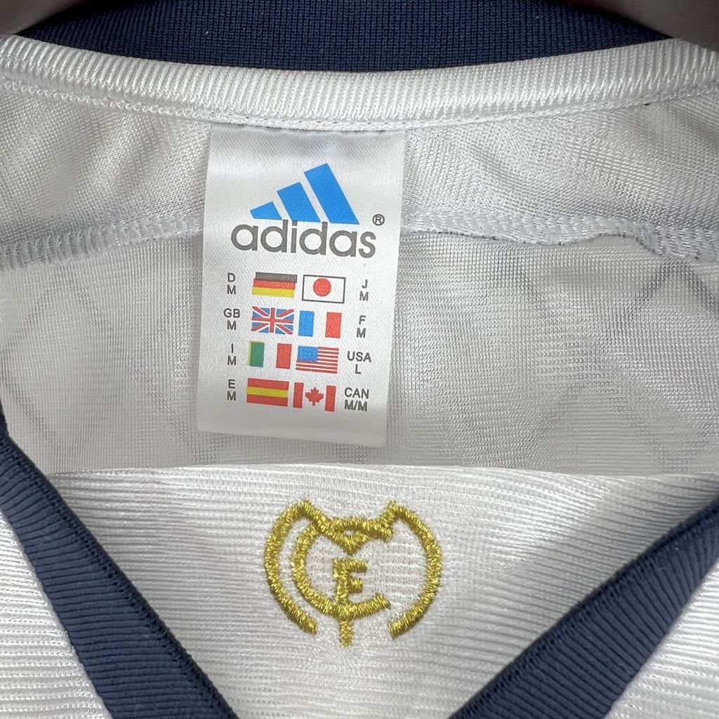 Camisa retrô do Real Madrid 1998/00