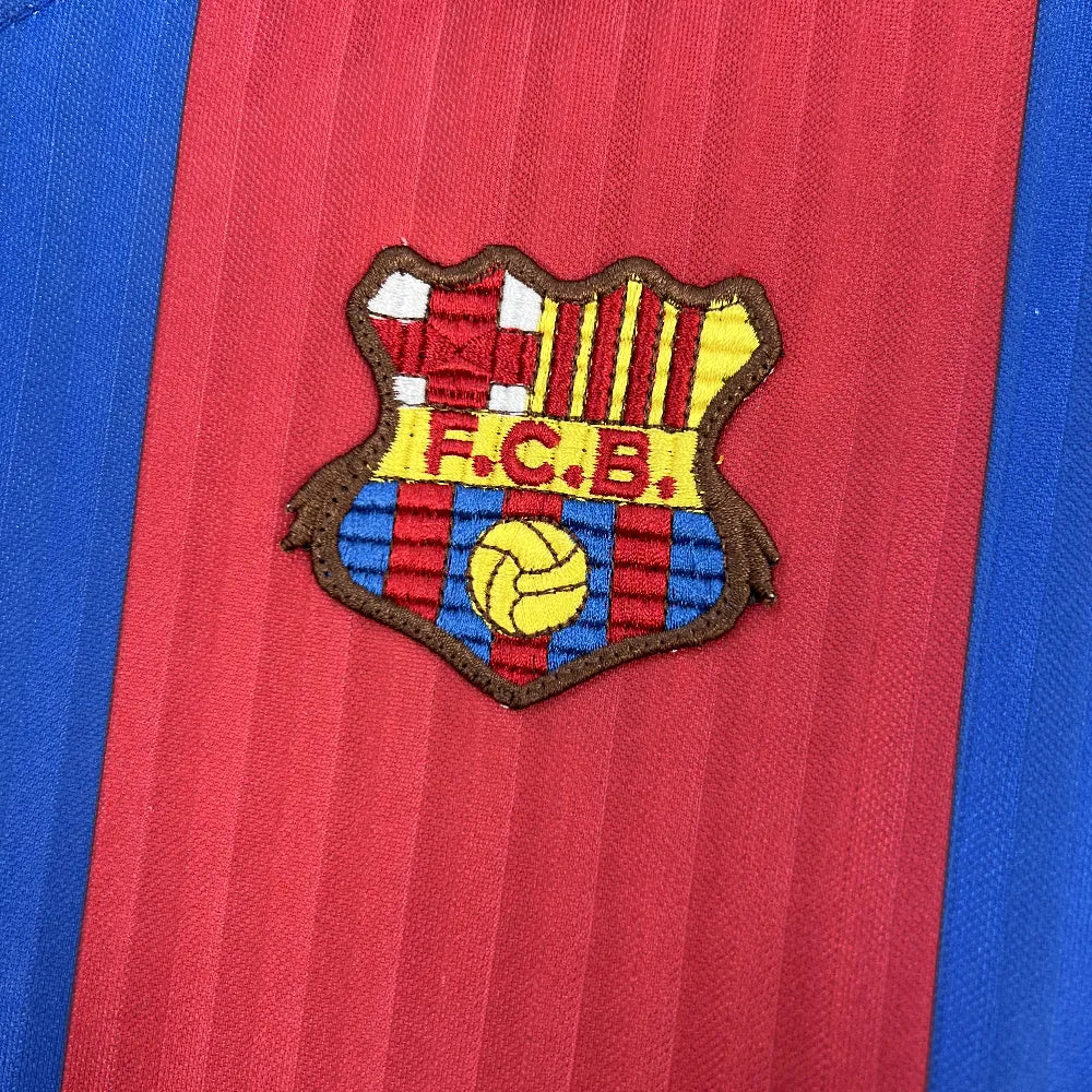 Camisa retrô titular do Barcelona 1990/92