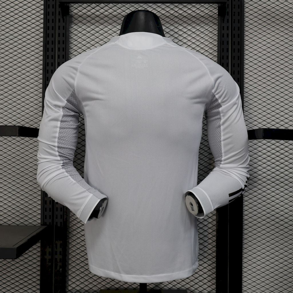 Camisa Real Madrid Home 2025/26 Manga Comprida Versão Jogador
