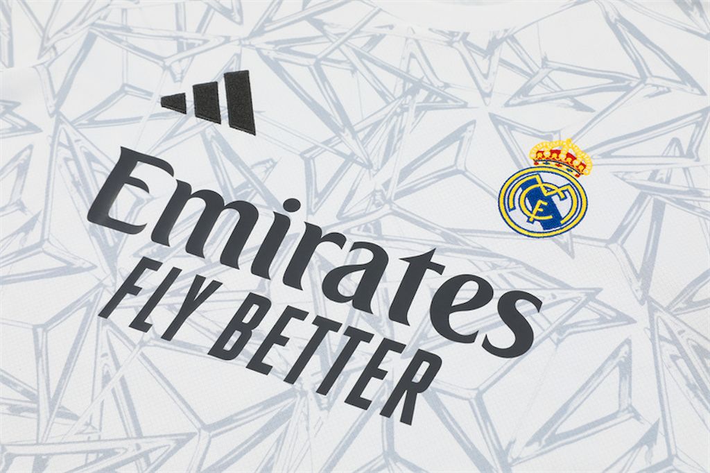 Camisa de treino adulto + short do Real Madrid 2024/25 14001
