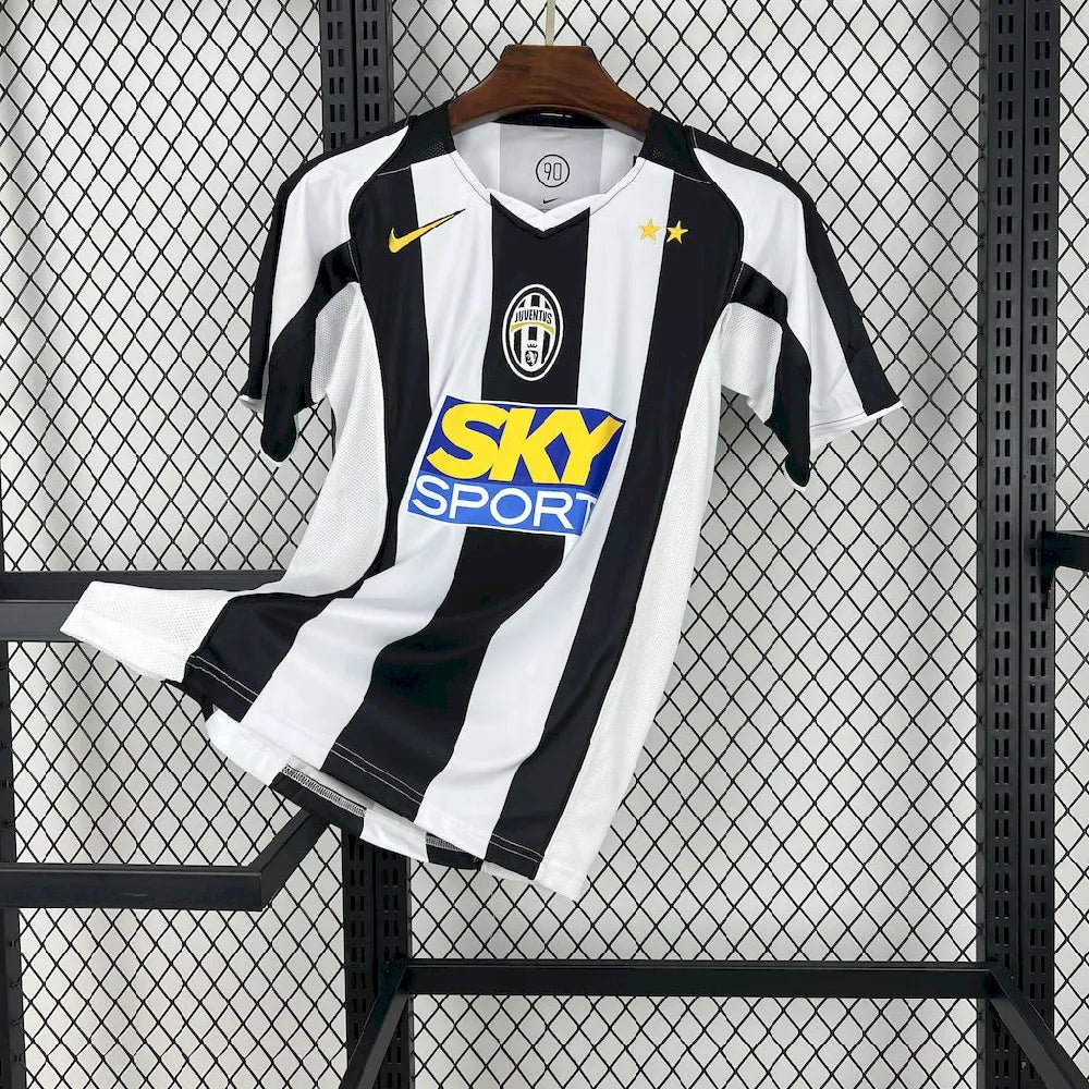 Camisa retrô titular da Juventus 2004/05