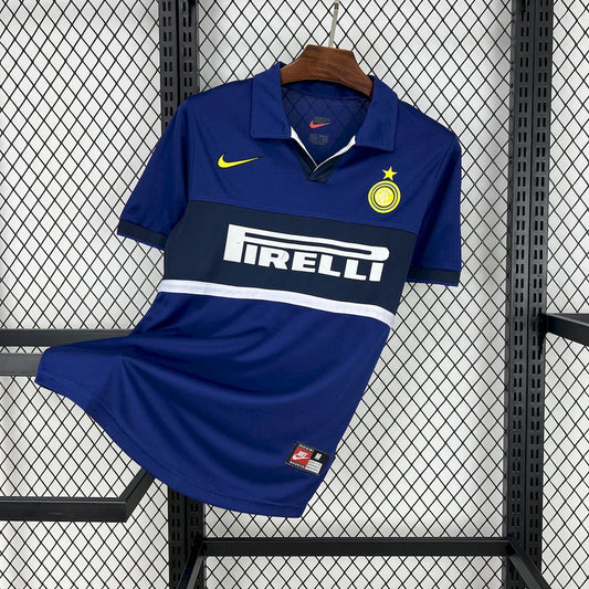 Camisa retrô do Inter de Milão 1998/99