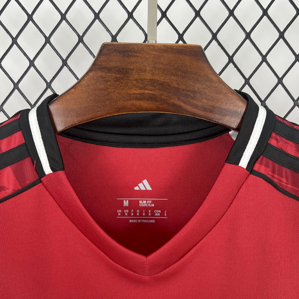 Manchester United 2025/26 Home Womens Jersey