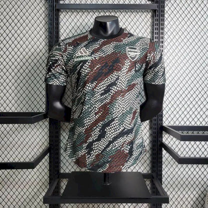 Camisa Maharishi do Arsenal 2023/24, versão de jogador