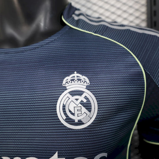 Camisa reserva do Real Madrid 2025/26, versão jogador