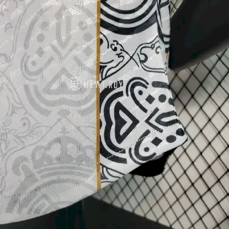 Maillot édition classique du Real Madrid 2023/24, version joueur