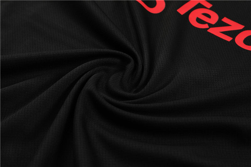 Camisa de treino adulto + short Manchester United 2023/24 14001