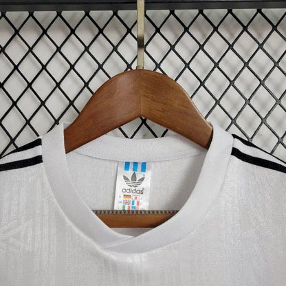 Camisa e shorts retrô infantil da Alemanha 1992