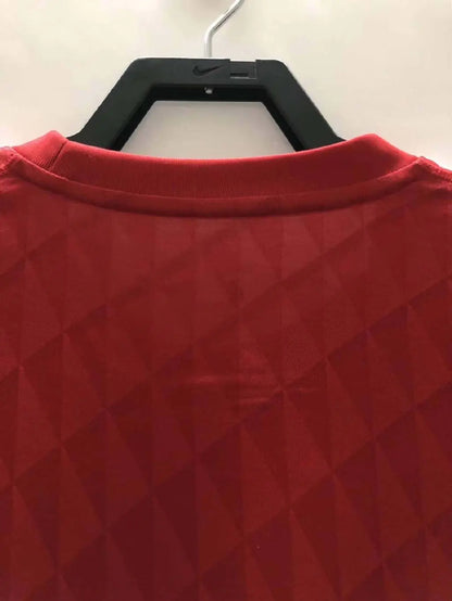 Camisa retrô de mangas compridas do Liverpool 2010/2012