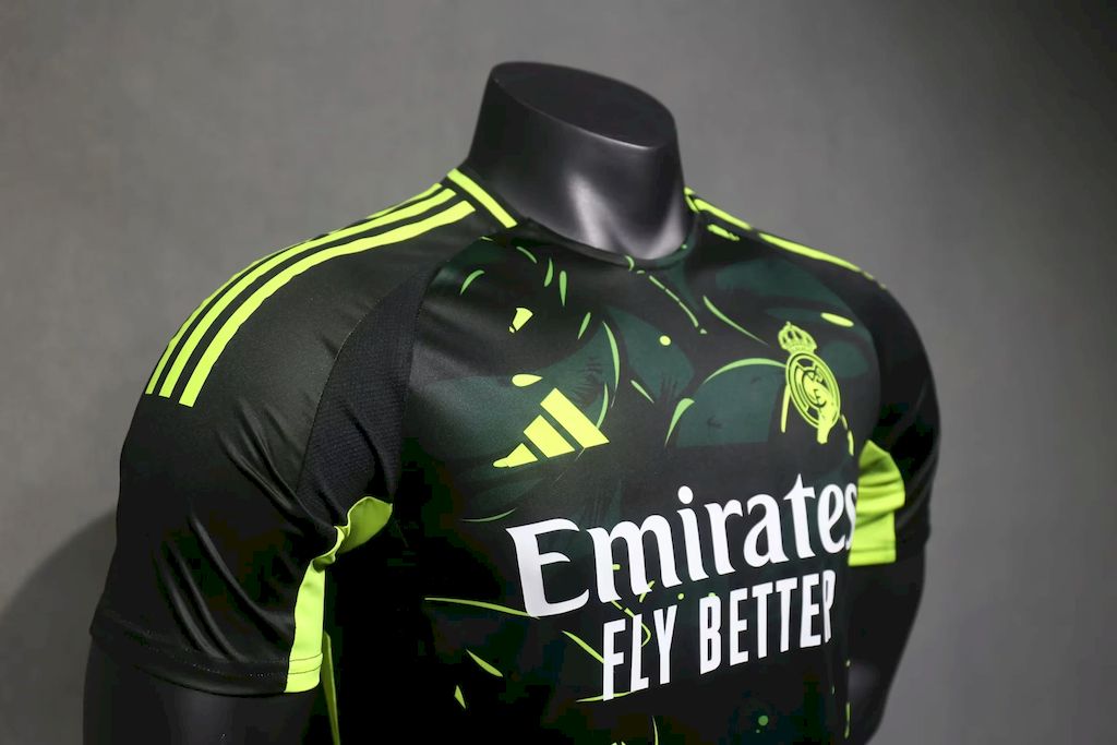 Real Madrid 2024/25 Teenage Mutant Ninja Turtles Edition Versão Jogador