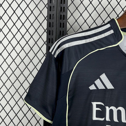 Camisa reserva do Real Madrid 2025/26