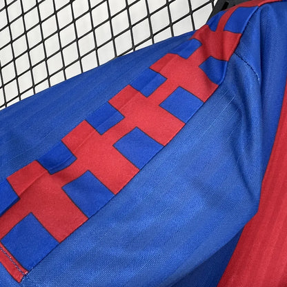 Camisa retrô titular do Barcelona 1990/92