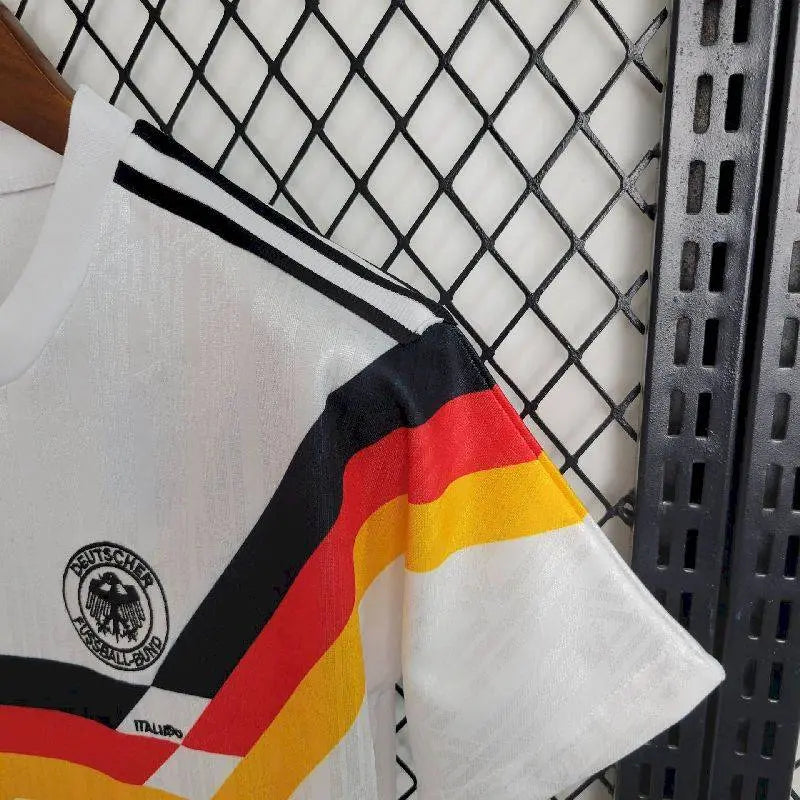 Camisa e shorts retrô infantil da Alemanha 1992
