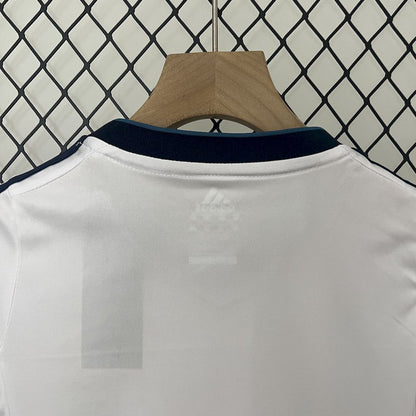 Camisa e shorts retrô infantil do Real Madrid 2012/13
