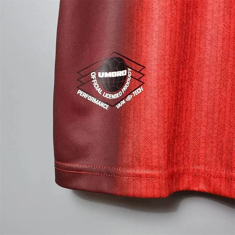 Camisa retrô do Manchester United de 1996