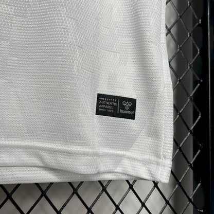 Camisa reserva da Dinamarca para a Eurocopa 2024/25