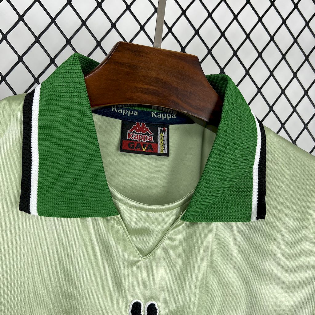 Camisa retrô do Real Betis 1999/00