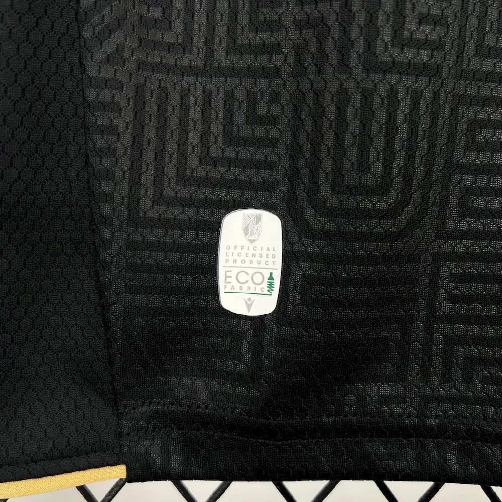Vitória de Guimarães 2024/25 Away Kids Kit