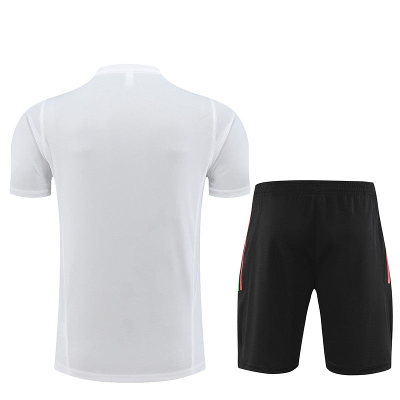 Camisa de treino adulto + short Manchester United 2023/24 14001