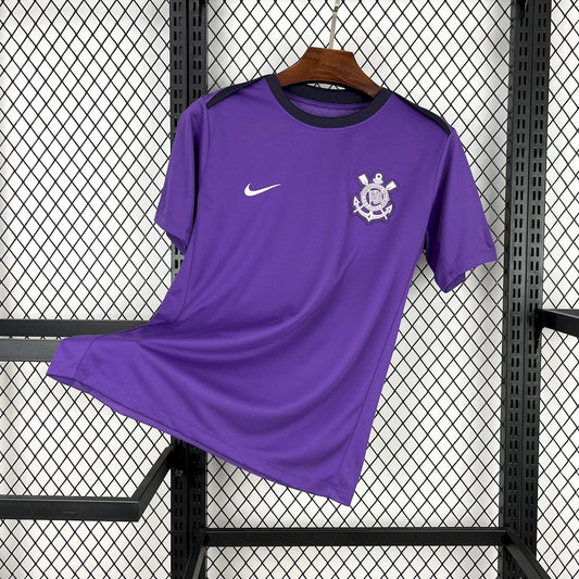 Camisa roxa pré-jogo do Corinthians 2025/26