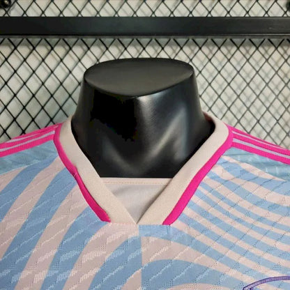 Camisa de treino pré-jogo do Arsenal 2023/24, versão jogador