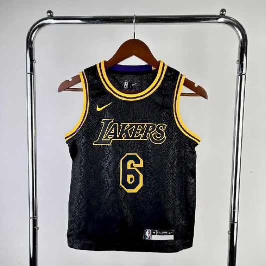 Camisa preta do time juvenil LeBron James