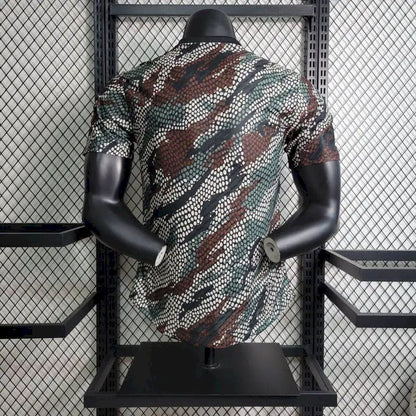 Camisa Maharishi do Arsenal 2023/24, versão de jogador