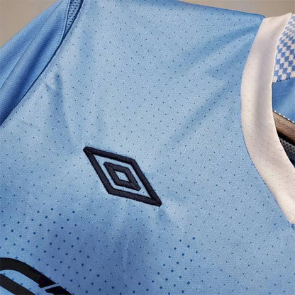 Camisa retrô do Manchester City 2011/12