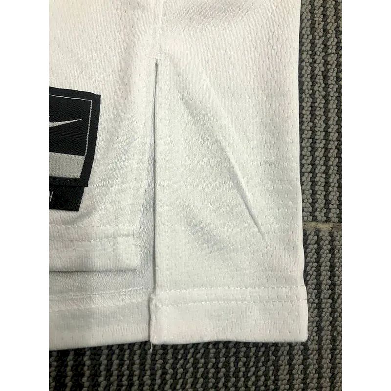Camisa masculina Kyrie Irving branca do time – Edição de 75º aniversário
