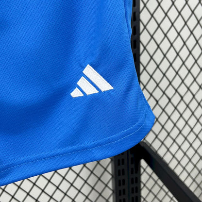 Kit infantil de treino pré-jogo do Real Madrid 2025/26
