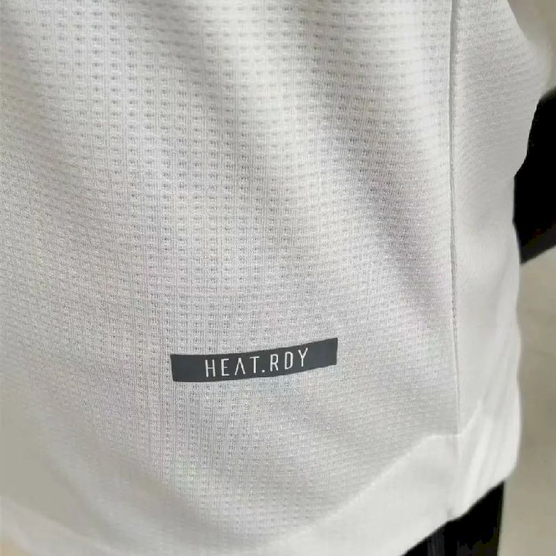 Camisa do River Plate comemorativa dos 120 anos da temporada 2021/22, versão jogadora