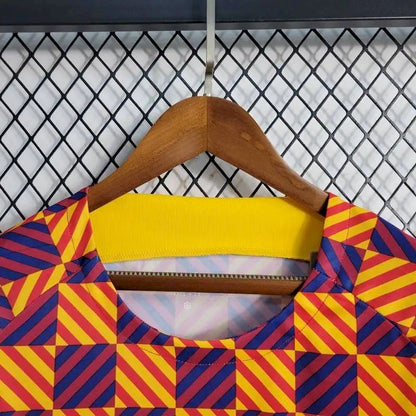 Camisa de treino pré-jogo do Barcelona 2023/24