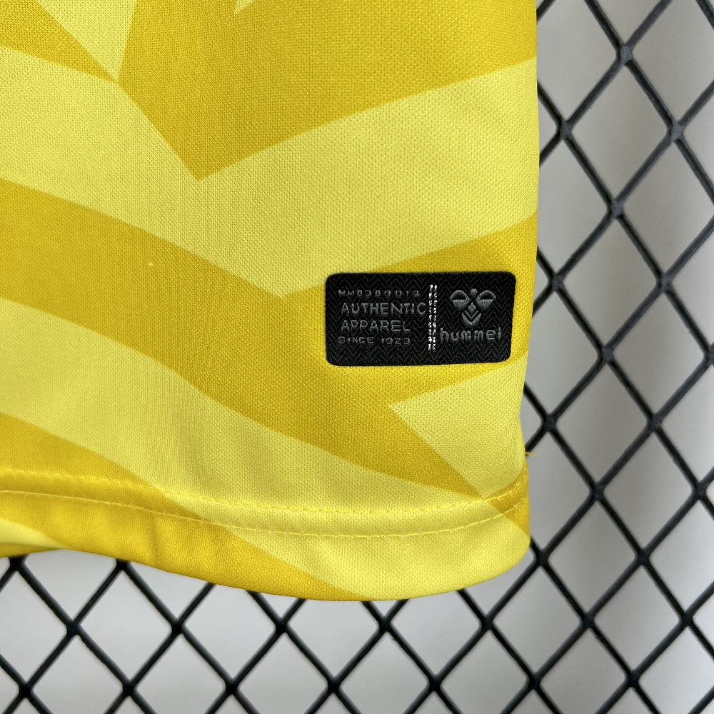 Real Betis 2025/26 Yellow Goalkeeper Jersey