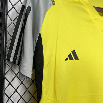 Camisa feminina pré-jogo do Flamengo 2024/25