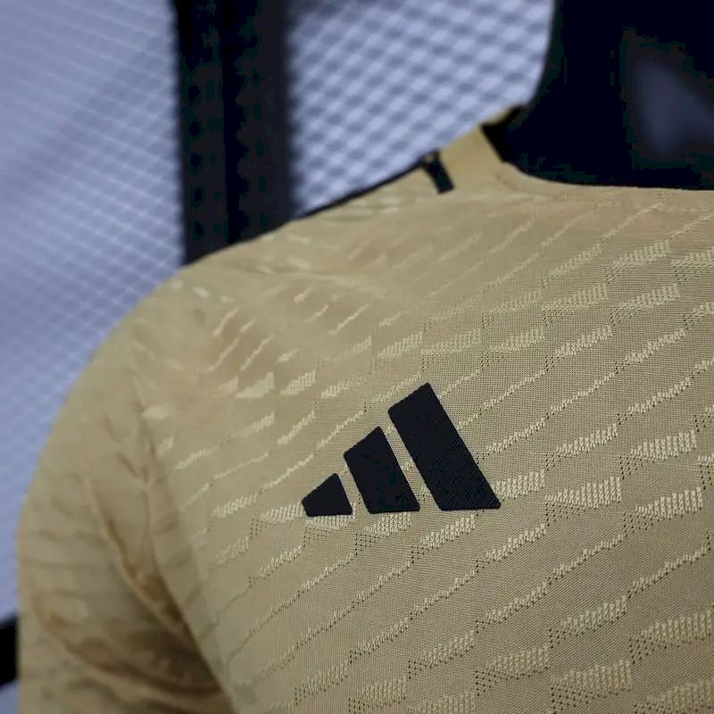 Camisa Real Madrid Edição Especial 2023/24 Versão Jogador Amarela