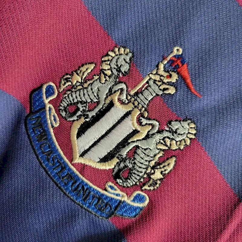 Camisa retrô de mangas compridas reserva do Newcastle United 1995/96