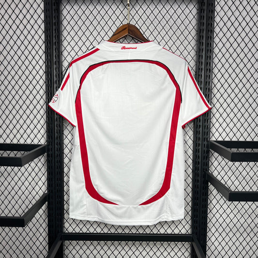 Camisa retrô reserva do AC Milan 2006/07