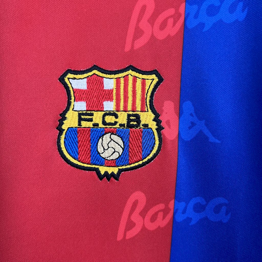 Camisa retrô titular do Barcelona 1992/95