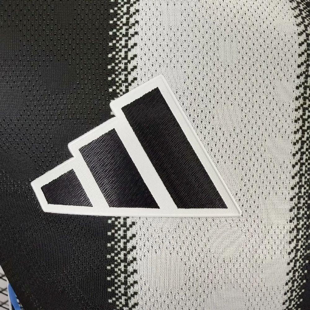 Men's Newcastle United 2025/26 Home Jersey Player Version