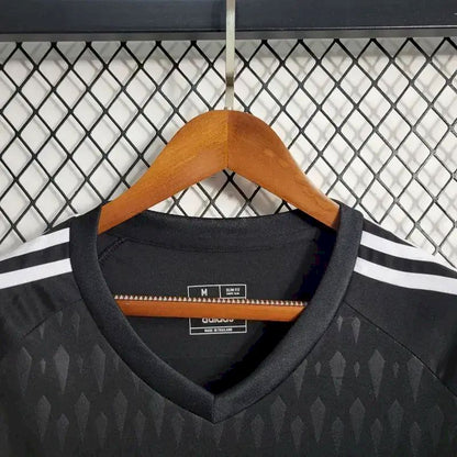 Camisa de goleiro do Real Madrid 2023/24