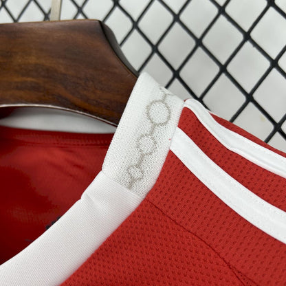 Camisa titular do Internacional 2025/26